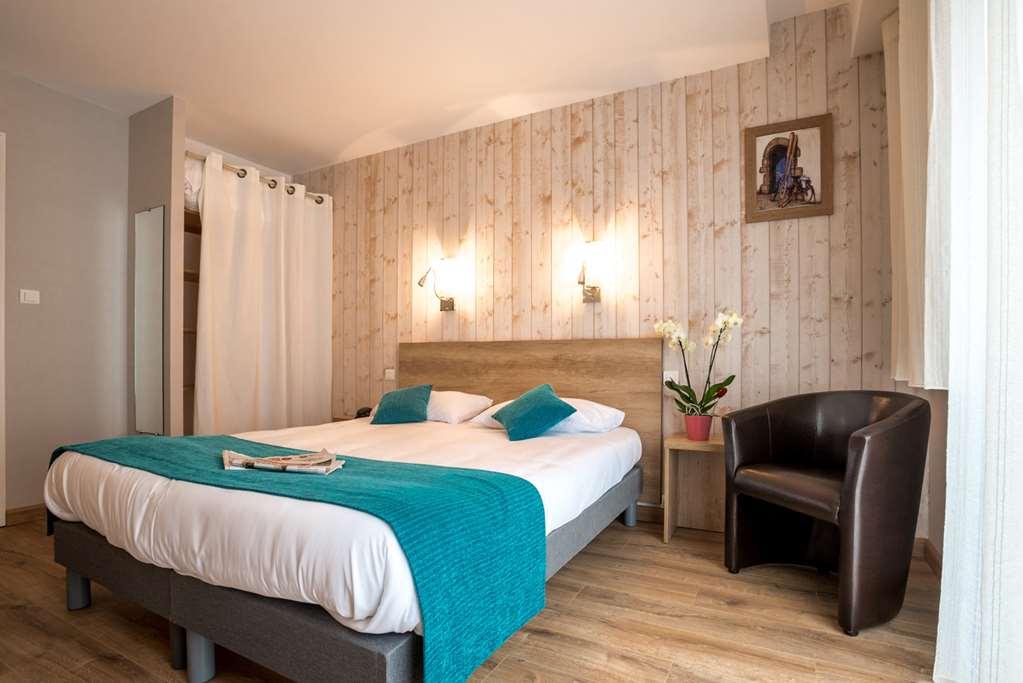 Brit Hotel Des Halles Конкарно Стая снимка