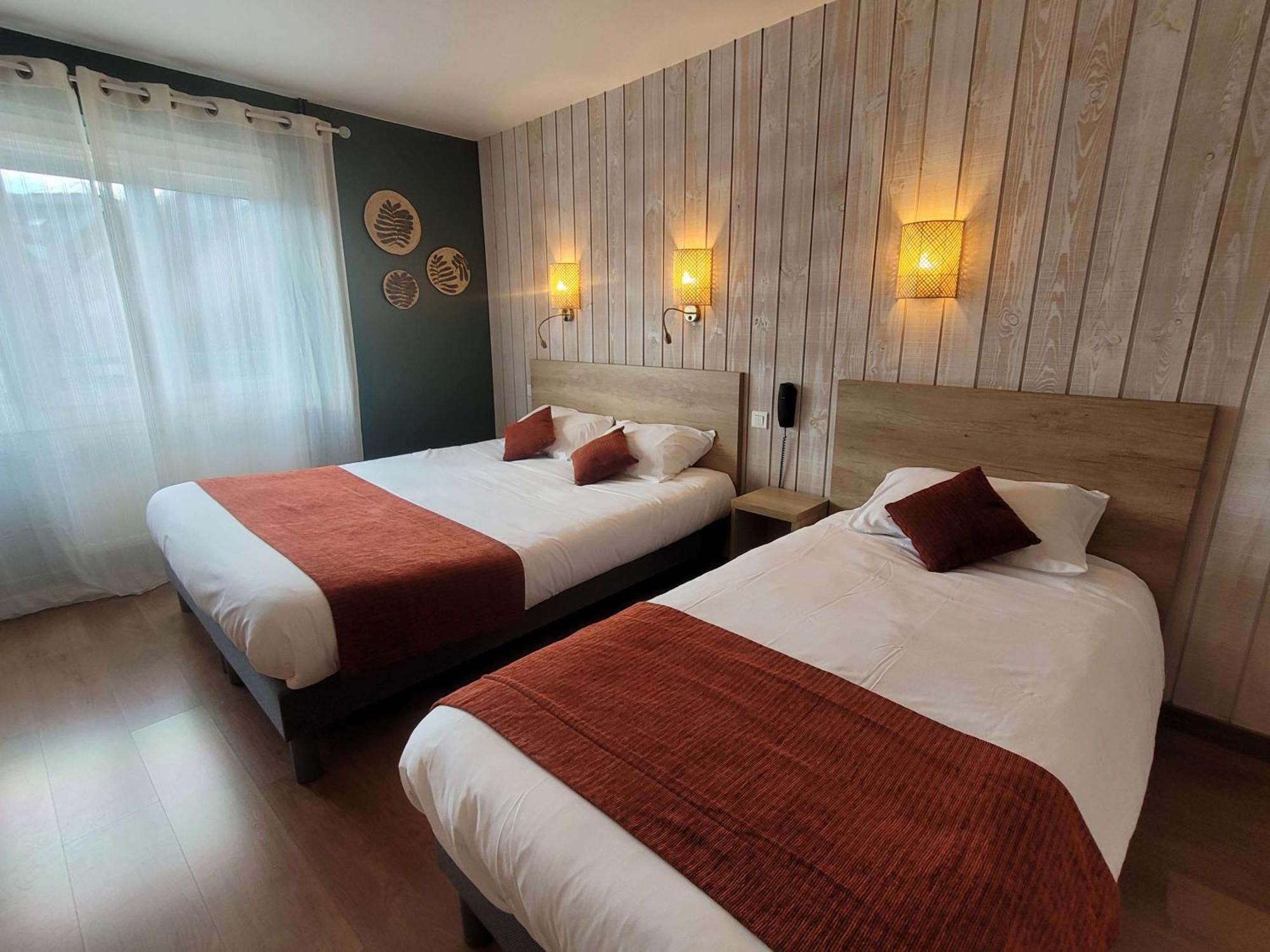 Brit Hotel Des Halles Конкарно Екстериор снимка