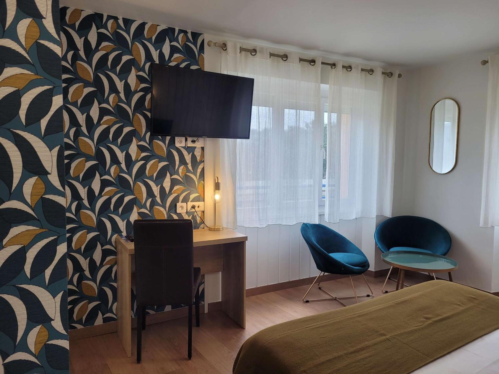 Brit Hotel Des Halles Конкарно Екстериор снимка
