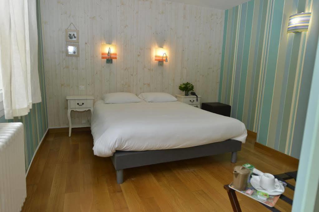 Brit Hotel Des Halles Конкарно Екстериор снимка